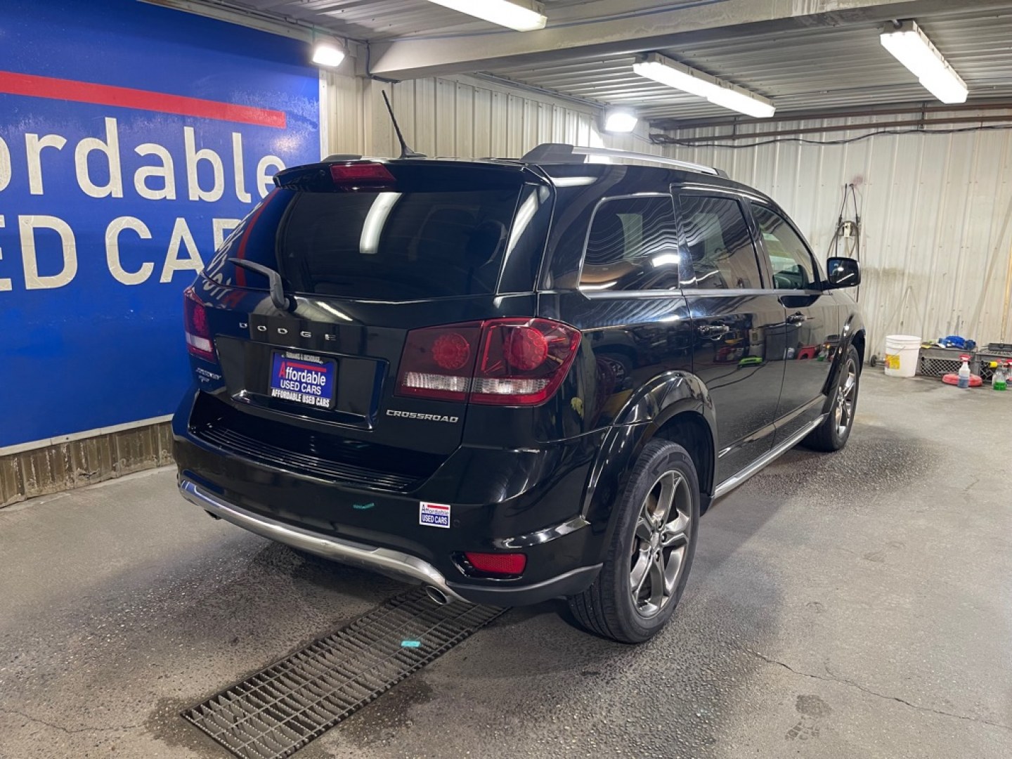 2017 BLACK DODGE JOURNEY CROSSROAD (3C4PDDGG5HT) with an 3.6L engine, Automatic transmission, located at 2525 S. Cushman, Fairbanks, AK, 99701, (907) 452-5707, 64.824036, -147.712311- Photo#1