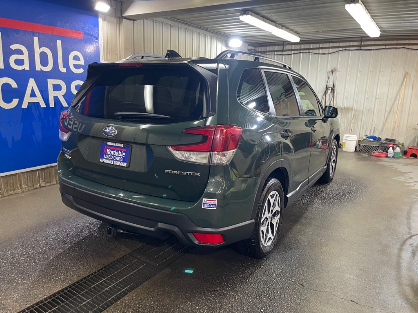 2024 GREEN SUBARU FORESTER PREMIUM (JF2SKACC6RH) with an 2.5L engine, Continuously Variable transmission, located at 2525 S. Cushman, Fairbanks, AK, 99701, (907) 452-5707, 64.824036, -147.712311- Photo#2