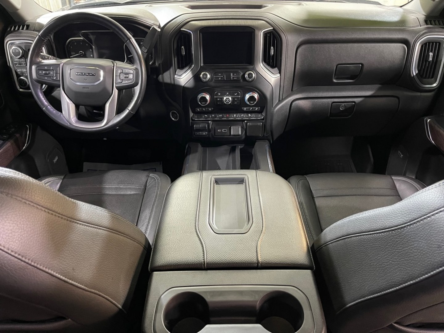 2020 BLUE GMC SIERRA DENALI 1500 DENALI (3GTU9FET3LG) with an 3.0L engine, Automatic transmission, located at 2525 S. Cushman, Fairbanks, AK, 99701, (907) 452-5707, 64.824036, -147.712311- Photo#5