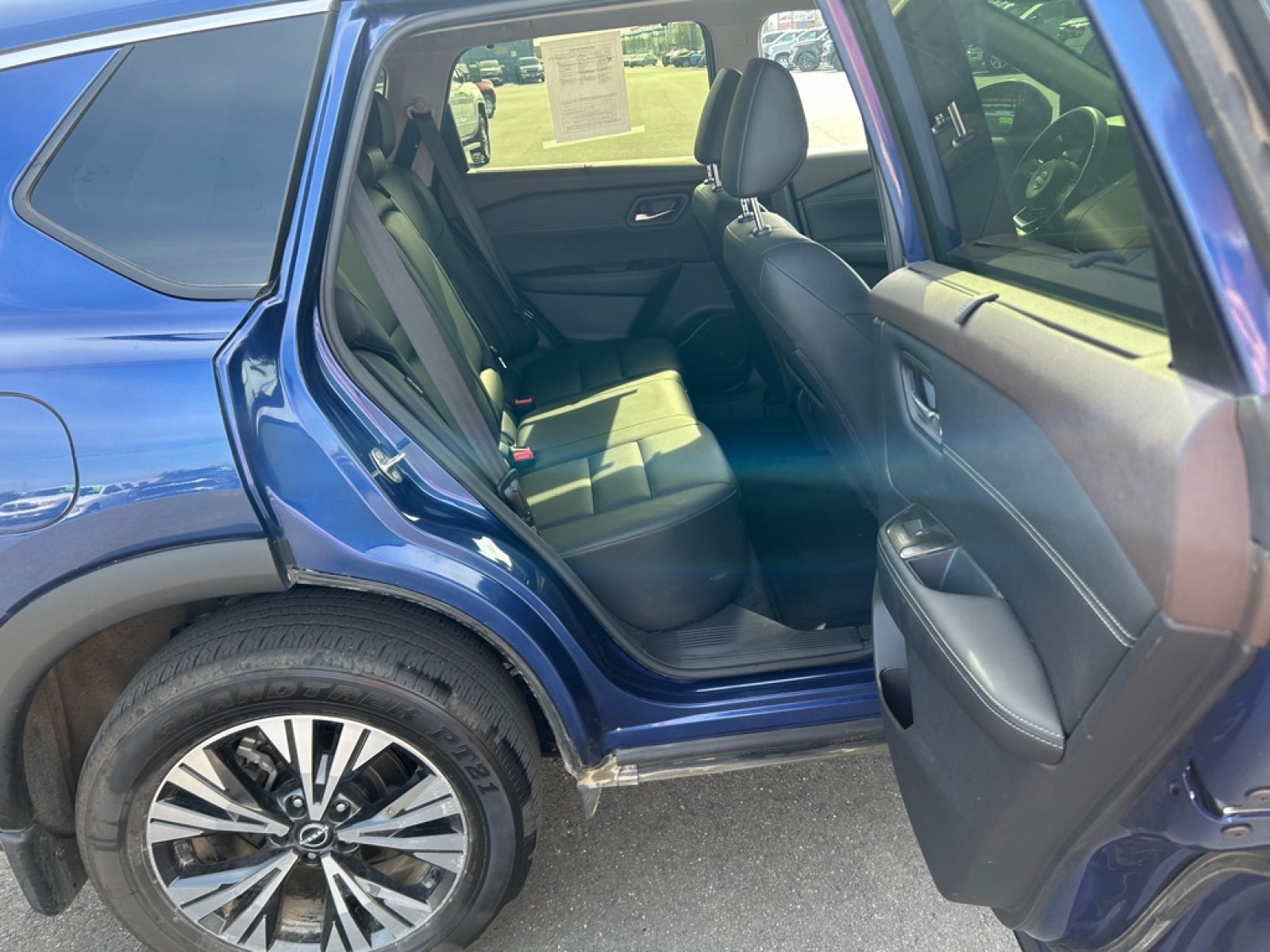 2023 BLUE NISSAN ROGUE SV (JN8BT3BB4PW) with an 1.5L engine, Continuously Variable transmission, located at 2525 S. Cushman, Fairbanks, AK, 99701, (907) 452-5707, 64.824036, -147.712311 - Photo#5