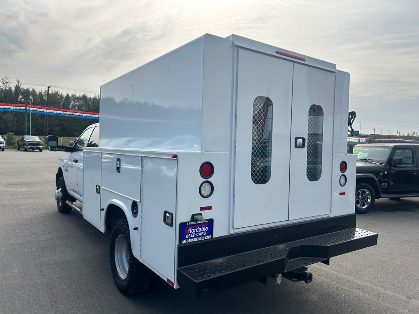 2015 WHITE RAM 3500 Utility (3C7WRTCJ9FG) with an 6.4L engine, Automatic transmission, located at 2525 S. Cushman, Fairbanks, AK, 99701, (907) 452-5707, 64.824036, -147.712311- Photo#3