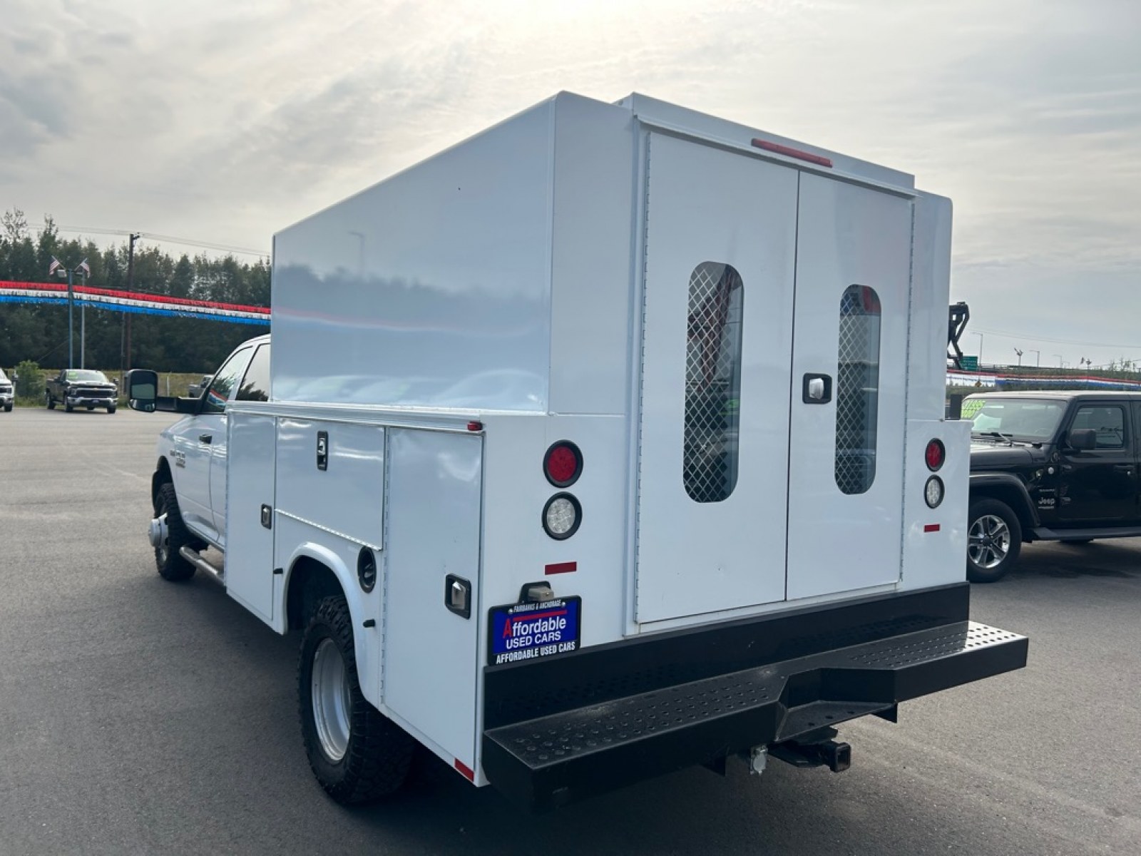 2015 WHITE RAM 3500 Utility (3C7WRTCJ9FG) with an 6.4L engine, Automatic transmission, located at 2525 S. Cushman, Fairbanks, AK, 99701, (907) 452-5707, 64.824036, -147.712311 - Photo#3