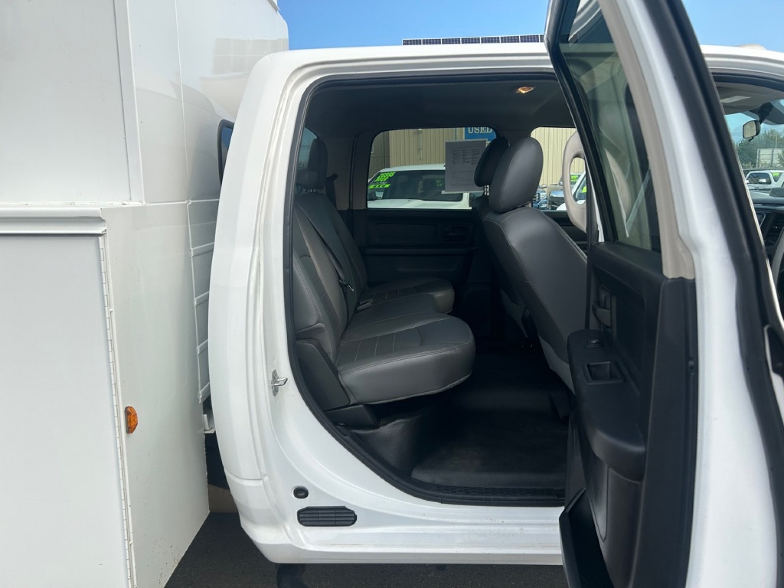 2015 WHITE RAM 3500 Utility (3C7WRTCJ9FG) with an 6.4L engine, Automatic transmission, located at 2525 S. Cushman, Fairbanks, AK, 99701, (907) 452-5707, 64.824036, -147.712311 - Photo#5