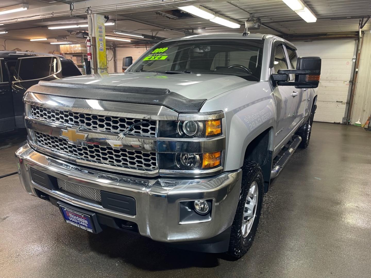2019 SILVER CHEVROLET SILVERADO 2500 HEAVY DUTY LT (1GC1KSEG5KF) with an 6.0L engine, Automatic transmission, located at 2525 S. Cushman, Fairbanks, AK, 99701, (907) 452-5707, 64.824036, -147.712311- Photo#1