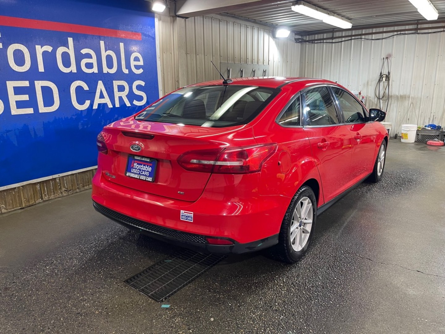 2017 RED FORD FOCUS SE (1FADP3F20HL) with an 2.0L engine, Automatic transmission, located at 2525 S. Cushman, Fairbanks, AK, 99701, (907) 452-5707, 64.824036, -147.712311- Photo#2