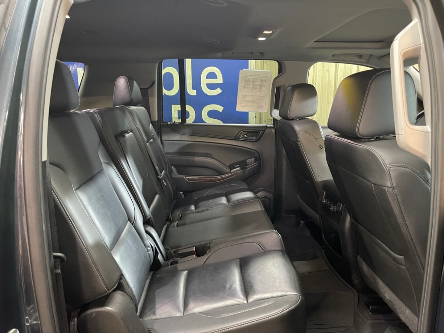 2020 GRAY CHEVROLET SUBURBAN 1500 LT (1GNSKHKC3LR) with an 5.3L engine, Automatic transmission, located at 2525 S. Cushman, Fairbanks, AK, 99701, (907) 452-5707, 64.824036, -147.712311- Photo#4