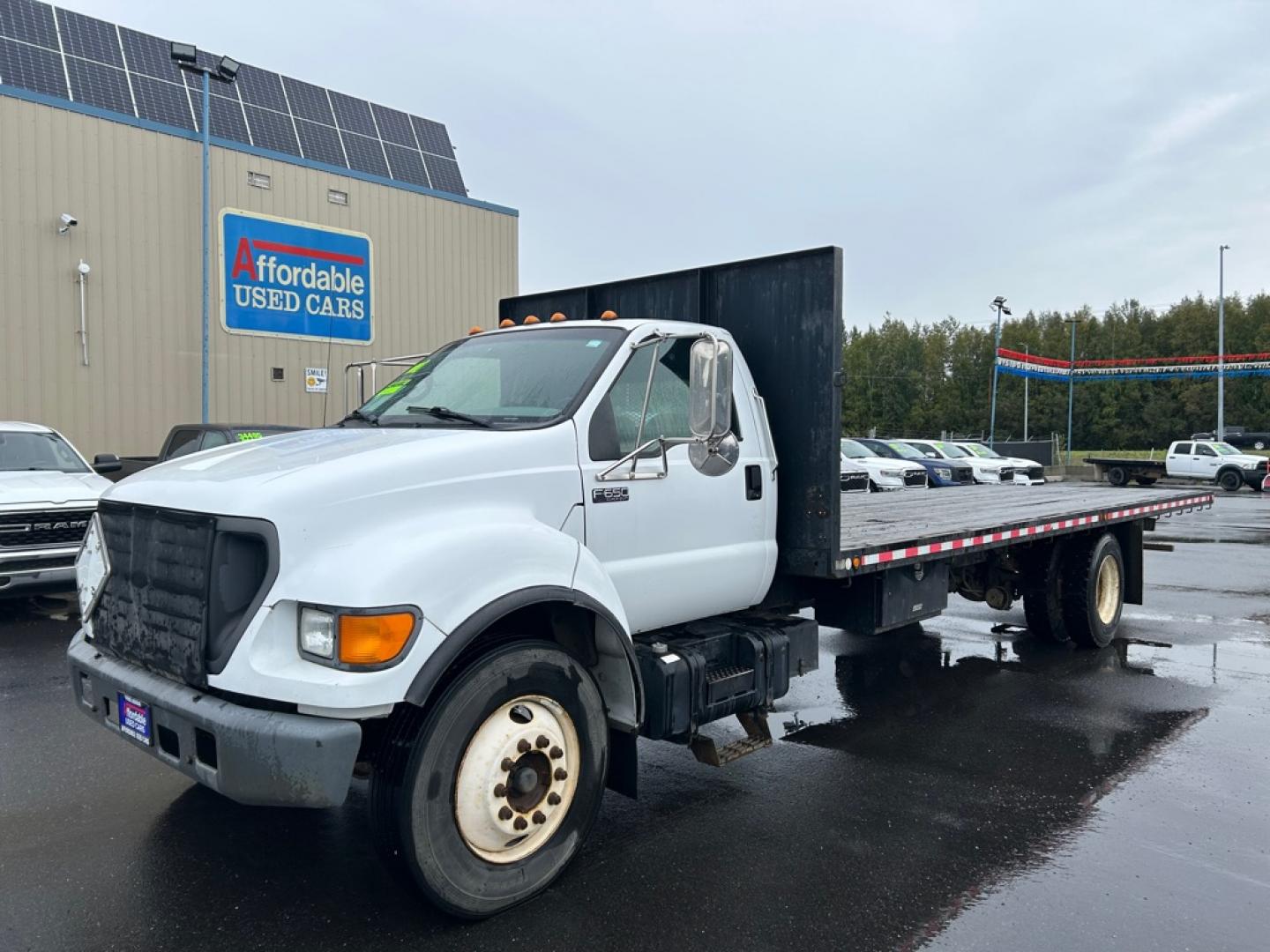 2000 WHITE FORD F650 SUPER DUTY (3FDWF65H6YM) , Automatic transmission, located at 2525 S. Cushman, Fairbanks, AK, 99701, (907) 452-5707, 64.824036, -147.712311- Photo#0