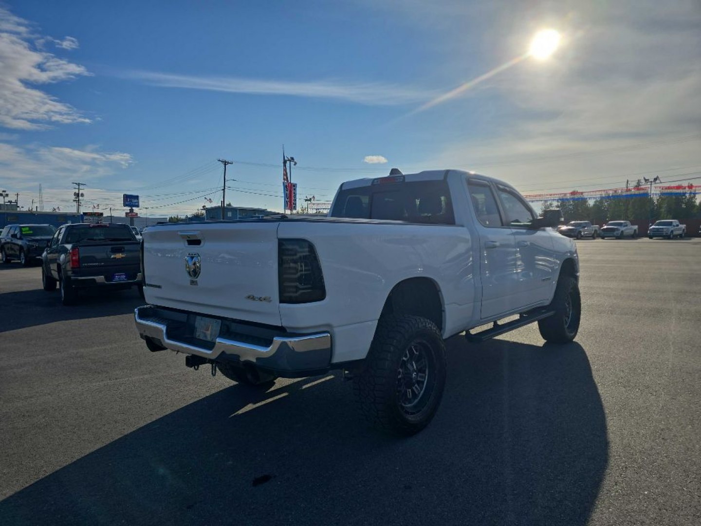 2020 WHITE RAM 1500 BIG HORN/LONE STAR (1C6SRFBT9LN) with an 5.7L engine, Automatic transmission, located at 2525 S. Cushman, Fairbanks, AK, 99701, (907) 452-5707, 64.824036, -147.712311- Photo#2