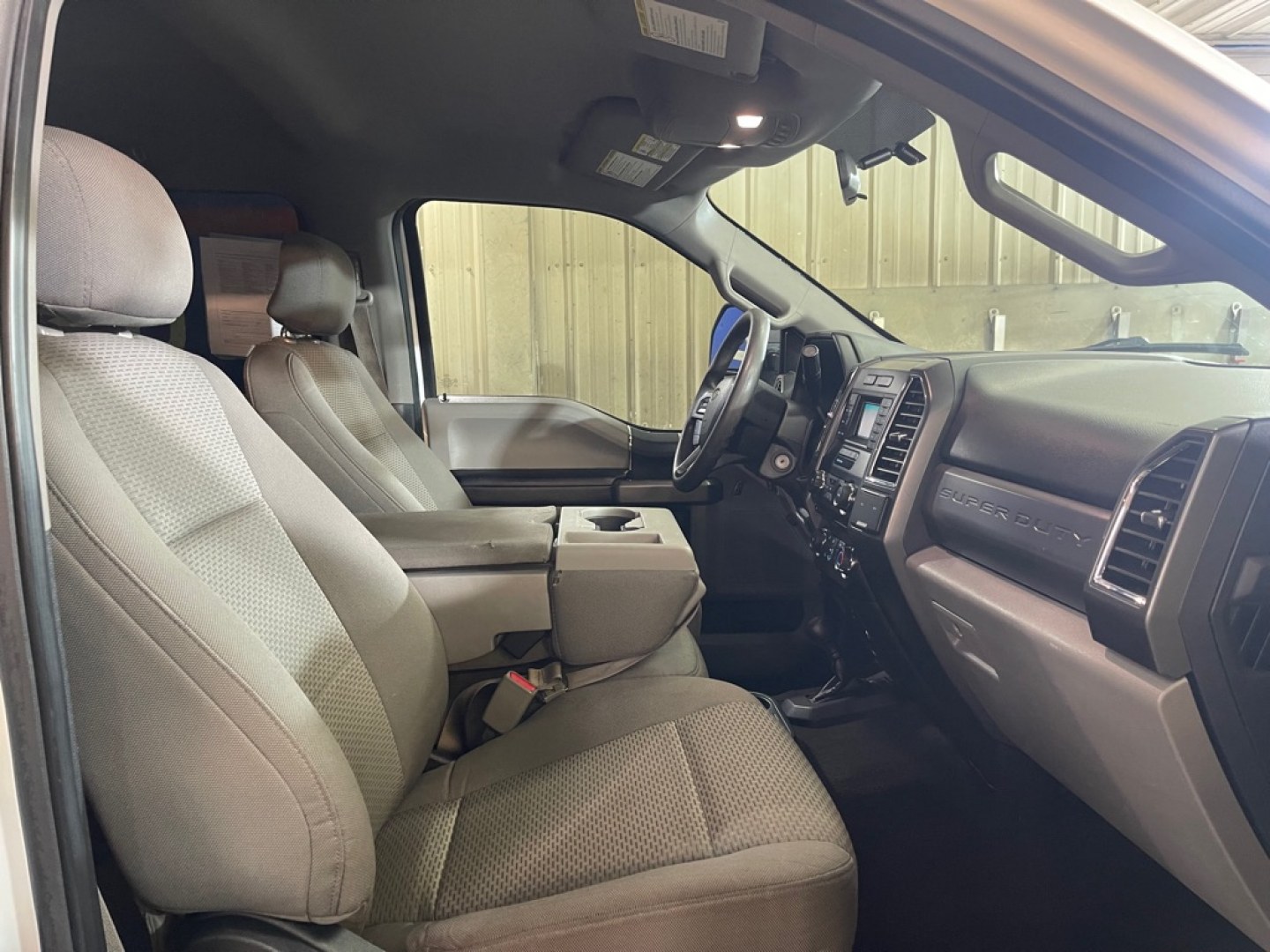 2017 WHITE FORD F250 SUPER DUTY (1FT7W2B65HE) with an 6.2L engine, Automatic transmission, located at 2525 S. Cushman, Fairbanks, AK, 99701, (907) 452-5707, 64.824036, -147.712311- Photo#3