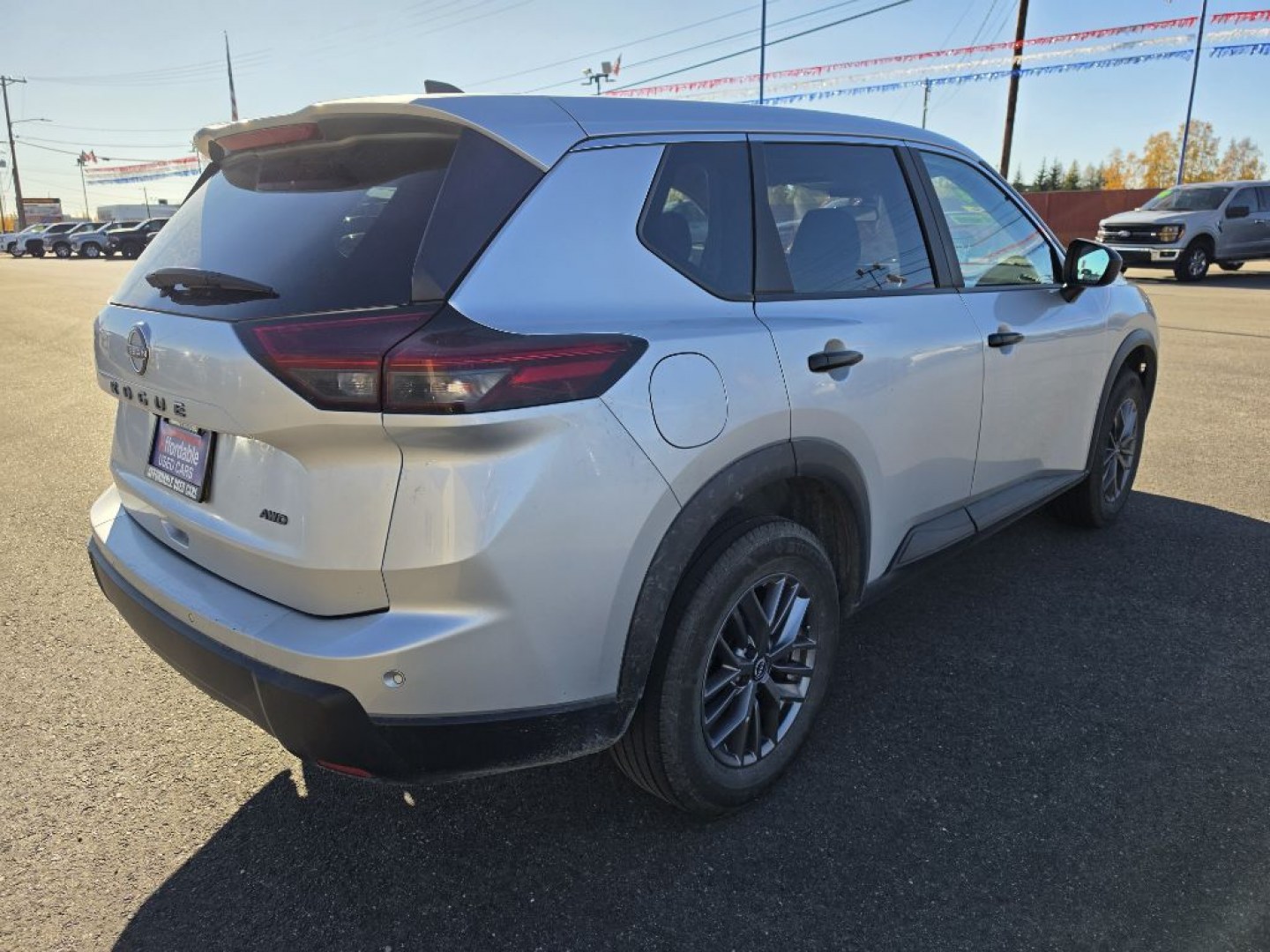 2024 SILVER NISSAN ROGUE S (5N1BT3AB8RC) with an 1.5L engine, Continuously Variable transmission, located at 2525 S. Cushman, Fairbanks, AK, 99701, (907) 452-5707, 64.824036, -147.712311- Photo#2