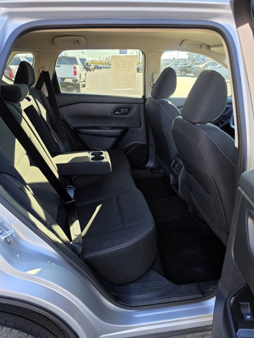 2024 SILVER NISSAN ROGUE S (5N1BT3AB8RC) with an 1.5L engine, Continuously Variable transmission, located at 2525 S. Cushman, Fairbanks, AK, 99701, (907) 452-5707, 64.824036, -147.712311- Photo#4