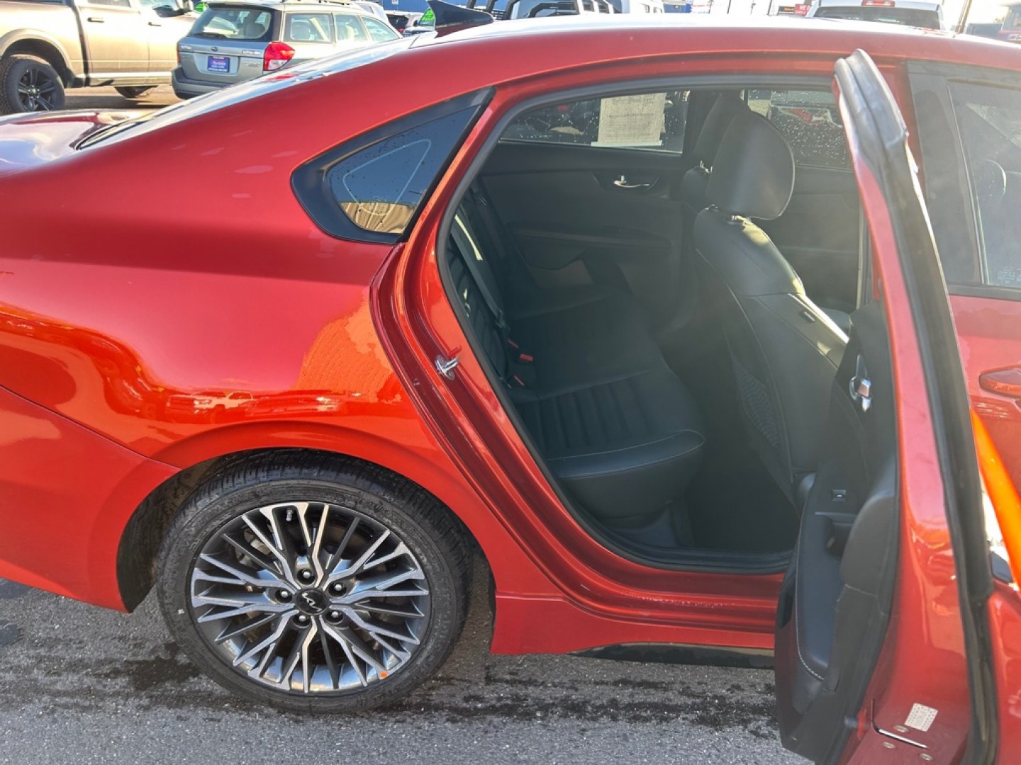 2022 ORANGE KIA FORTE GT LINE (3KPF54AD2NE) with an 2.0L engine, Automatic transmission, located at 2525 S. Cushman, Fairbanks, AK, 99701, (907) 452-5707, 64.824036, -147.712311- Photo#5