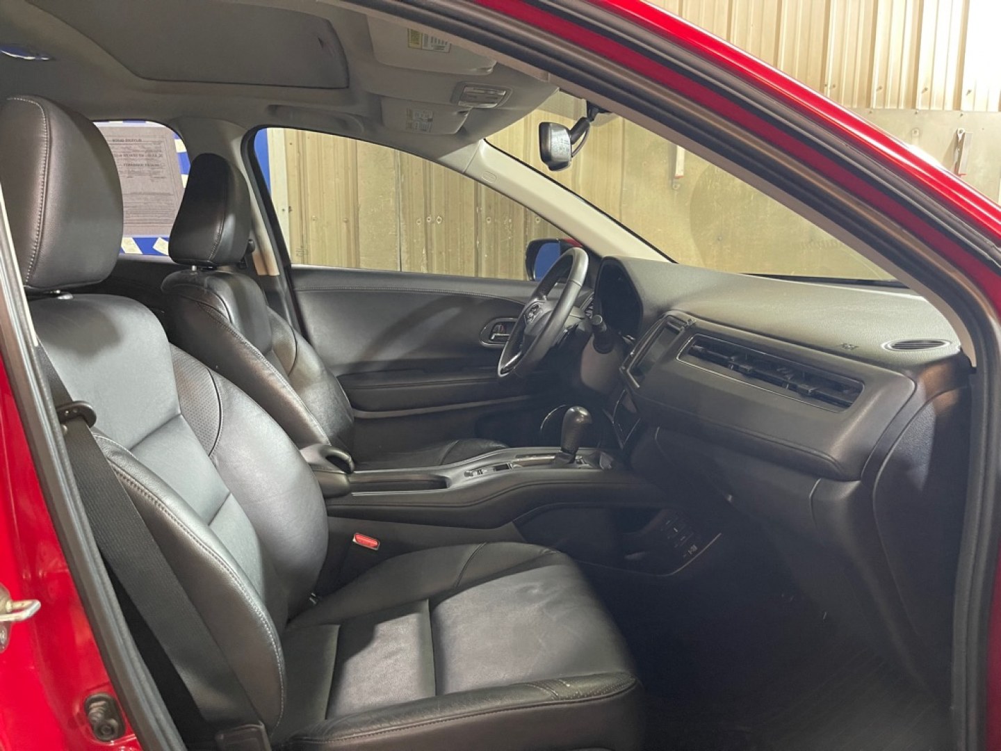 2017 RED HONDA HR-V EXL (3CZRU6H72HM) with an 1.8L engine, Continuously Variable transmission, located at 2525 S. Cushman, Fairbanks, AK, 99701, (907) 452-5707, 64.824036, -147.712311- Photo#3