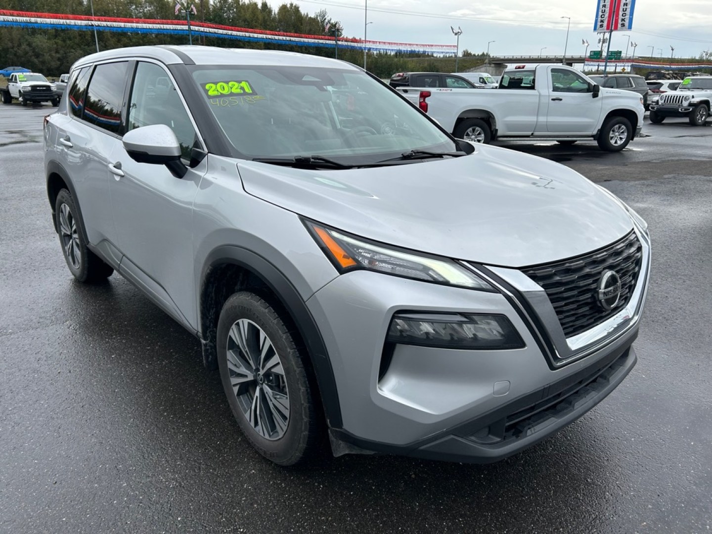 2021 SILVER NISSAN ROGUE SV (JN8AT3BBXMW) with an 2.5L engine, Continuously Variable transmission, located at 2525 S. Cushman, Fairbanks, AK, 99701, (907) 452-5707, 64.824036, -147.712311- Photo#1