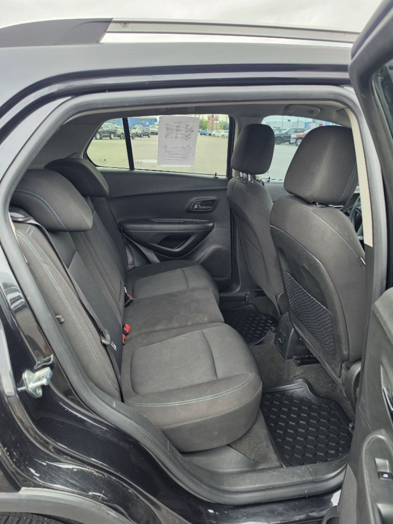 2016 BLACK CHEVROLET TRAX 1LT (KL7CJPSB9GB) with an 1.4L engine, Automatic transmission, located at 2525 S. Cushman, Fairbanks, AK, 99701, (907) 452-5707, 64.824036, -147.712311- Photo#4