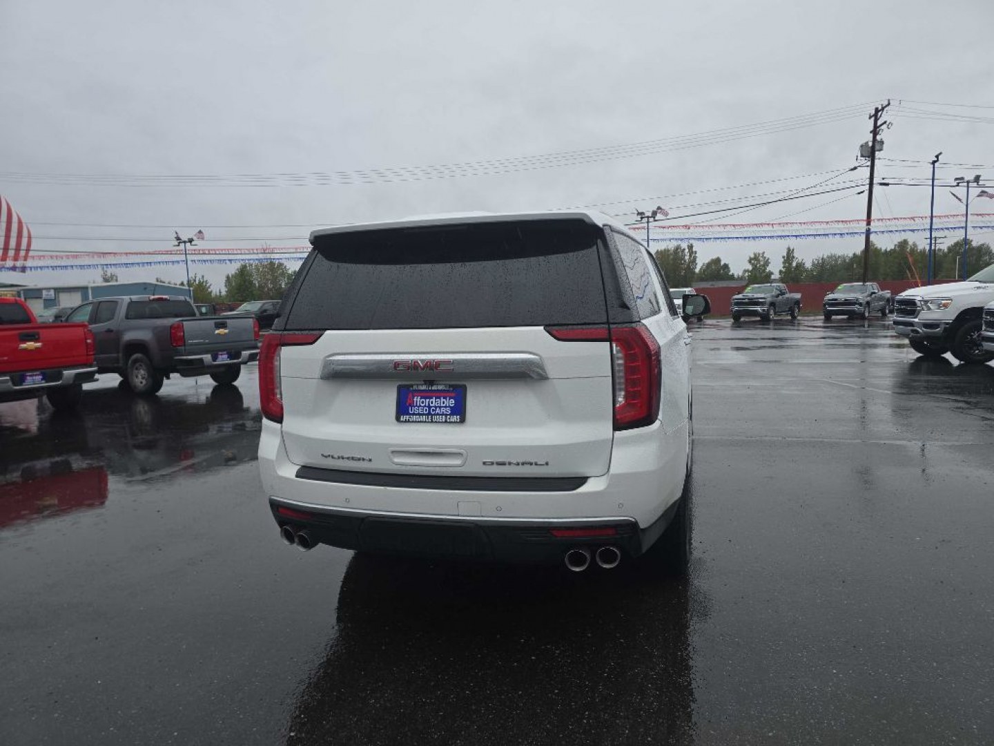 2024 WHITE GMC YUKON XL DENALI (1GKS2JKL6RR) with an 6.2L engine, Automatic transmission, located at 2525 S. Cushman, Fairbanks, AK, 99701, (907) 452-5707, 64.824036, -147.712311- Photo#2