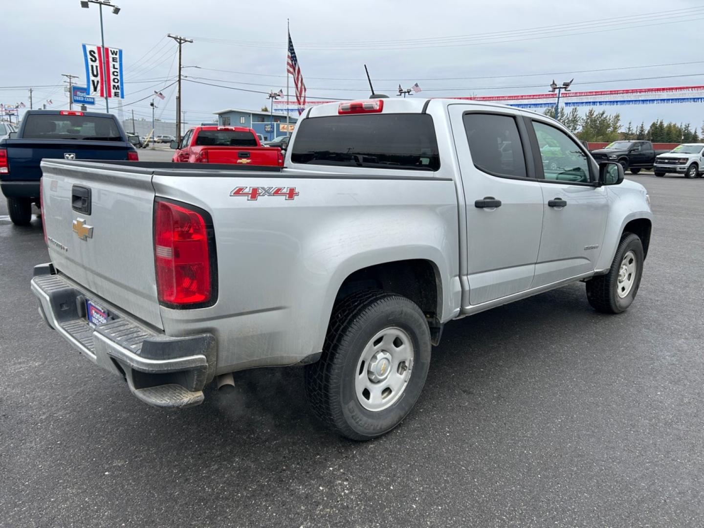 2017 SILVER CHEVROLET COLORADO (1GCGTBEN5H1) with an 3.6L engine, Automatic transmission, located at 2525 S. Cushman, Fairbanks, AK, 99701, (907) 452-5707, 64.824036, -147.712311- Photo#2