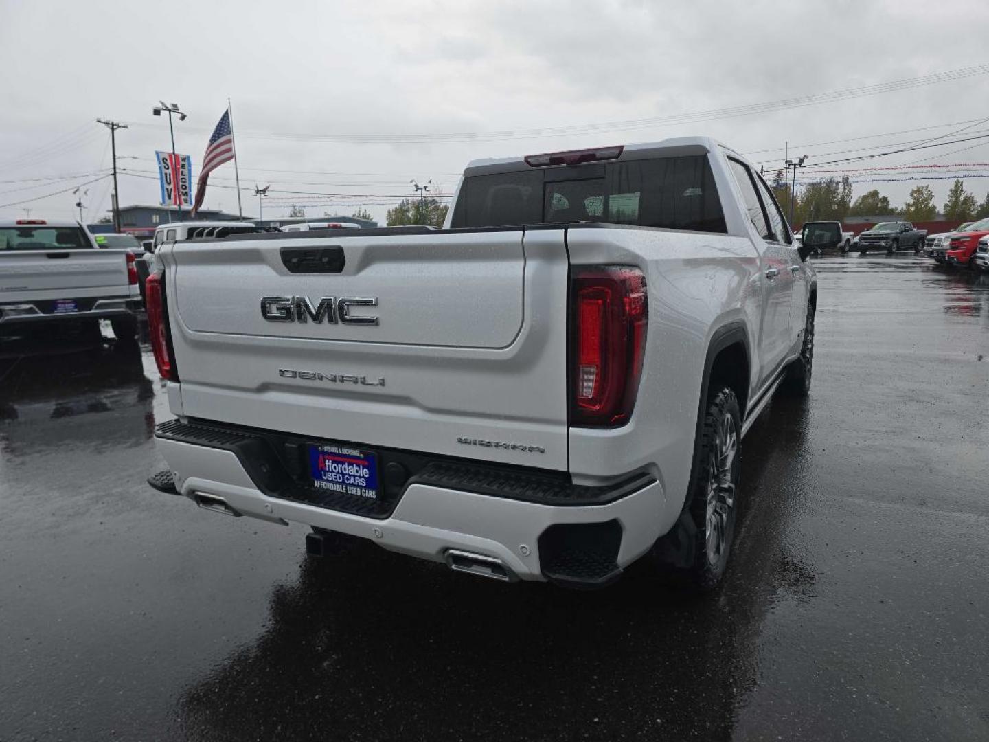 2024 WHITE GMC SIERRA 1500 DENALI ULTIMATE (1GTUUHE8XRZ) with an 3.0L engine, Automatic transmission, located at 2525 S. Cushman, Fairbanks, AK, 99701, (907) 452-5707, 64.824036, -147.712311- Photo#1