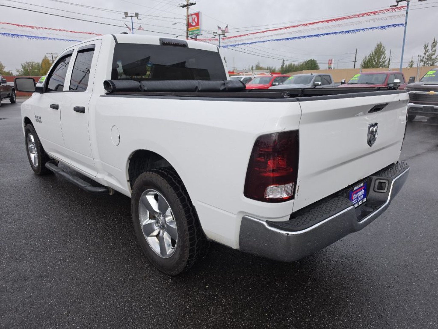 2018 WHITE RAM 1500 ST (1C6RR6FG2JS) with an 3.6L engine, Automatic transmission, located at 2525 S. Cushman, Fairbanks, AK, 99701, (907) 452-5707, 64.824036, -147.712311- Photo#4