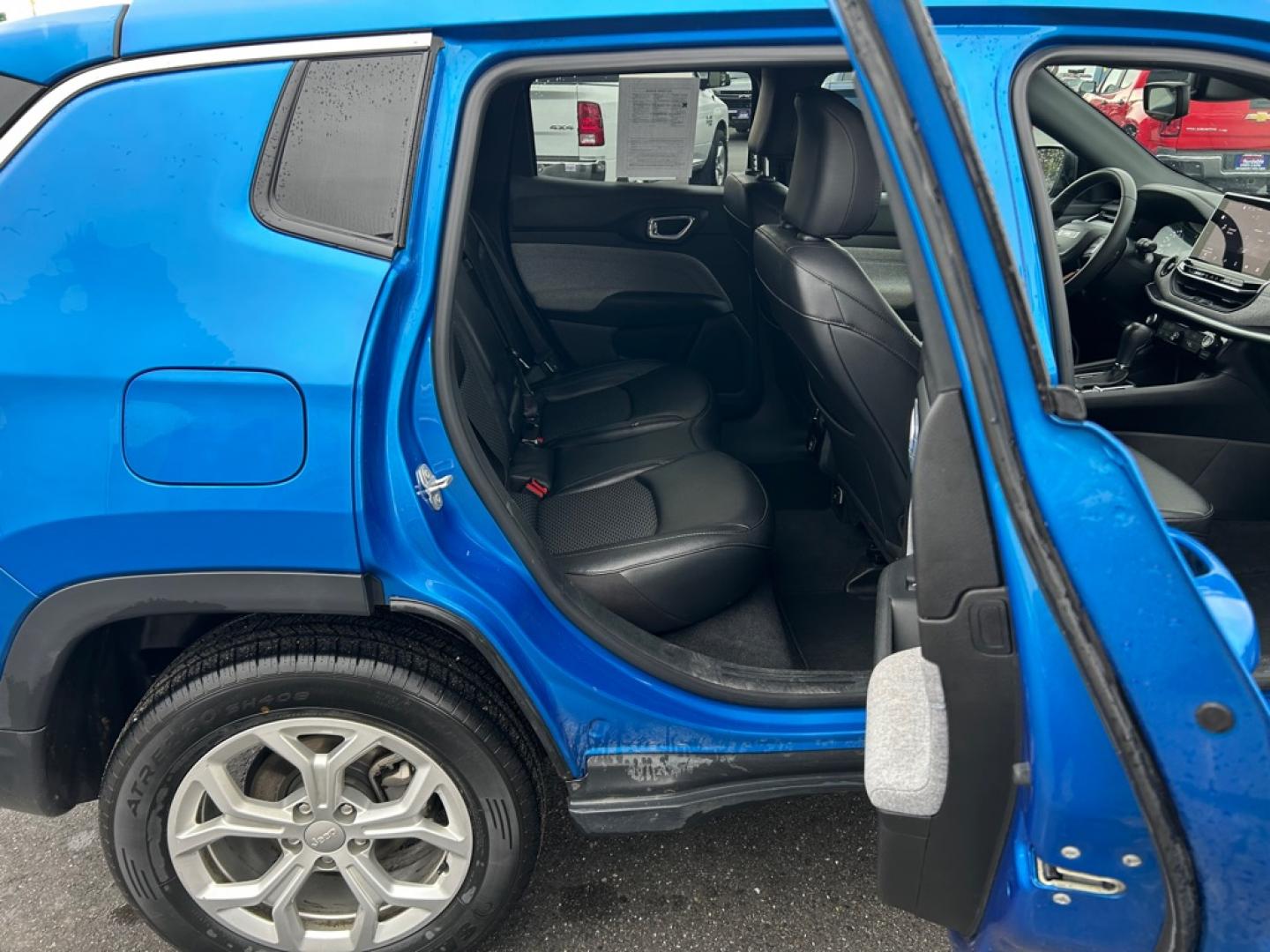 2024 BLUE JEEP COMPASS LATITUDE (3C4NJDBN0RT) with an 2.0L engine, Automatic transmission, located at 2525 S. Cushman, Fairbanks, AK, 99701, (907) 452-5707, 64.824036, -147.712311- Photo#5