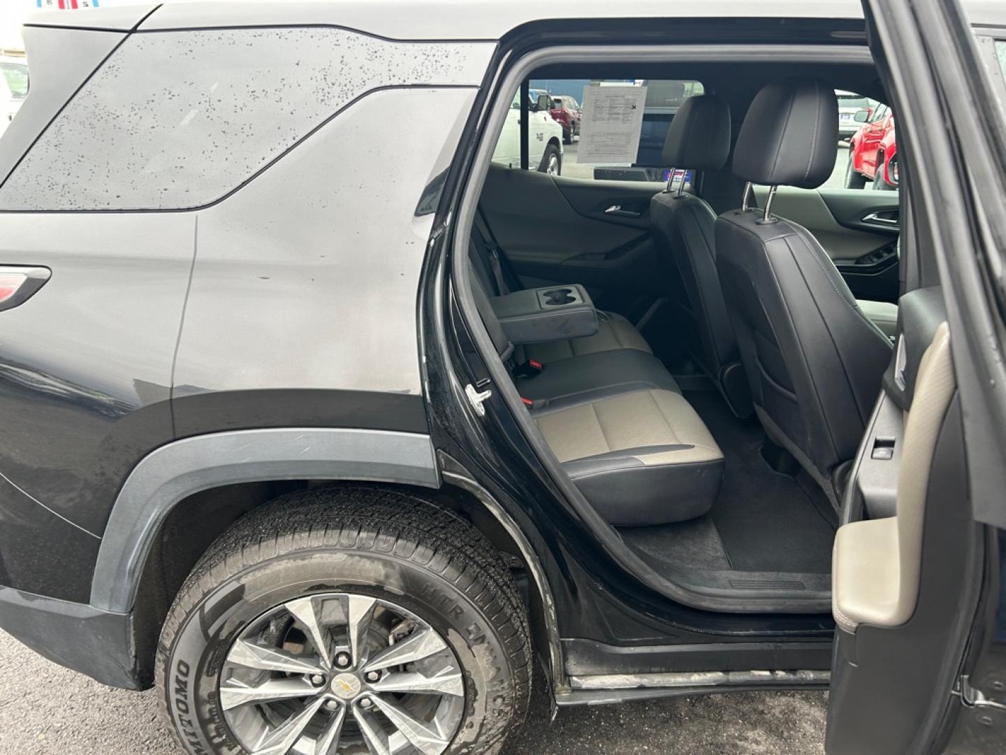 2025 BLACK CHEVROLET EQUINOX LT (3GNAXPEG3SL) with an 1.5L engine, Automatic transmission, located at 2525 S. Cushman, Fairbanks, AK, 99701, (907) 452-5707, 64.824036, -147.712311- Photo#5