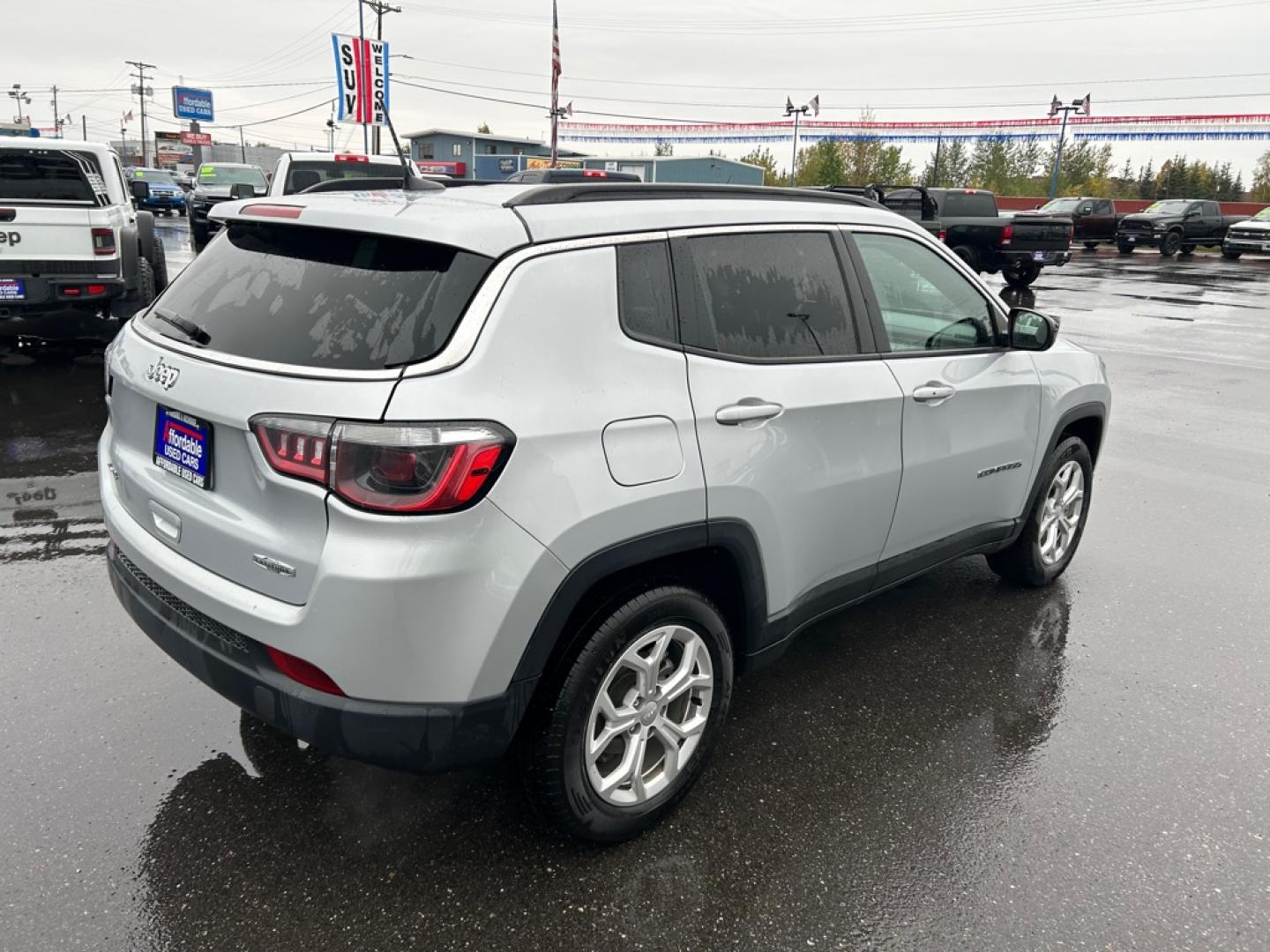 2024 SILVER JEEP COMPASS LATITUDE (3C4NJDBN0RT) with an 2.0L engine, Automatic transmission, located at 2525 S. Cushman, Fairbanks, AK, 99701, (907) 452-5707, 64.824036, -147.712311- Photo#2