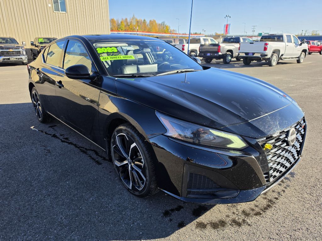 photo of 2023 NISSAN ALTIMA SR