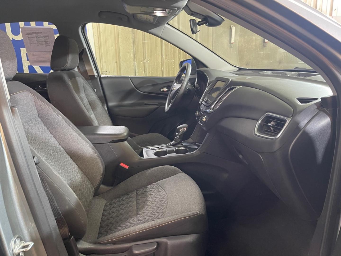 2023 GRAY CHEVROLET EQUINOX LT (3GNAXUEG4PS) with an 1.5L engine, Automatic transmission, located at 2525 S. Cushman, Fairbanks, AK, 99701, (907) 452-5707, 64.824036, -147.712311- Photo#3