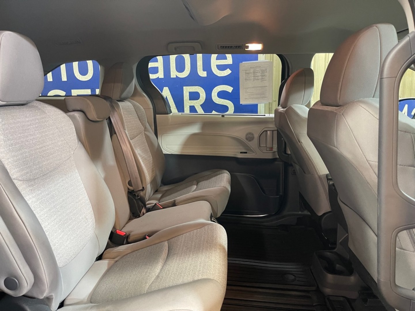 2024 SILVER TOYOTA SIENNA LE (5TDKRKEC5RS) with an 2.5L engine, Continuously Variable transmission, located at 2525 S. Cushman, Fairbanks, AK, 99701, (907) 452-5707, 64.824036, -147.712311- Photo#4