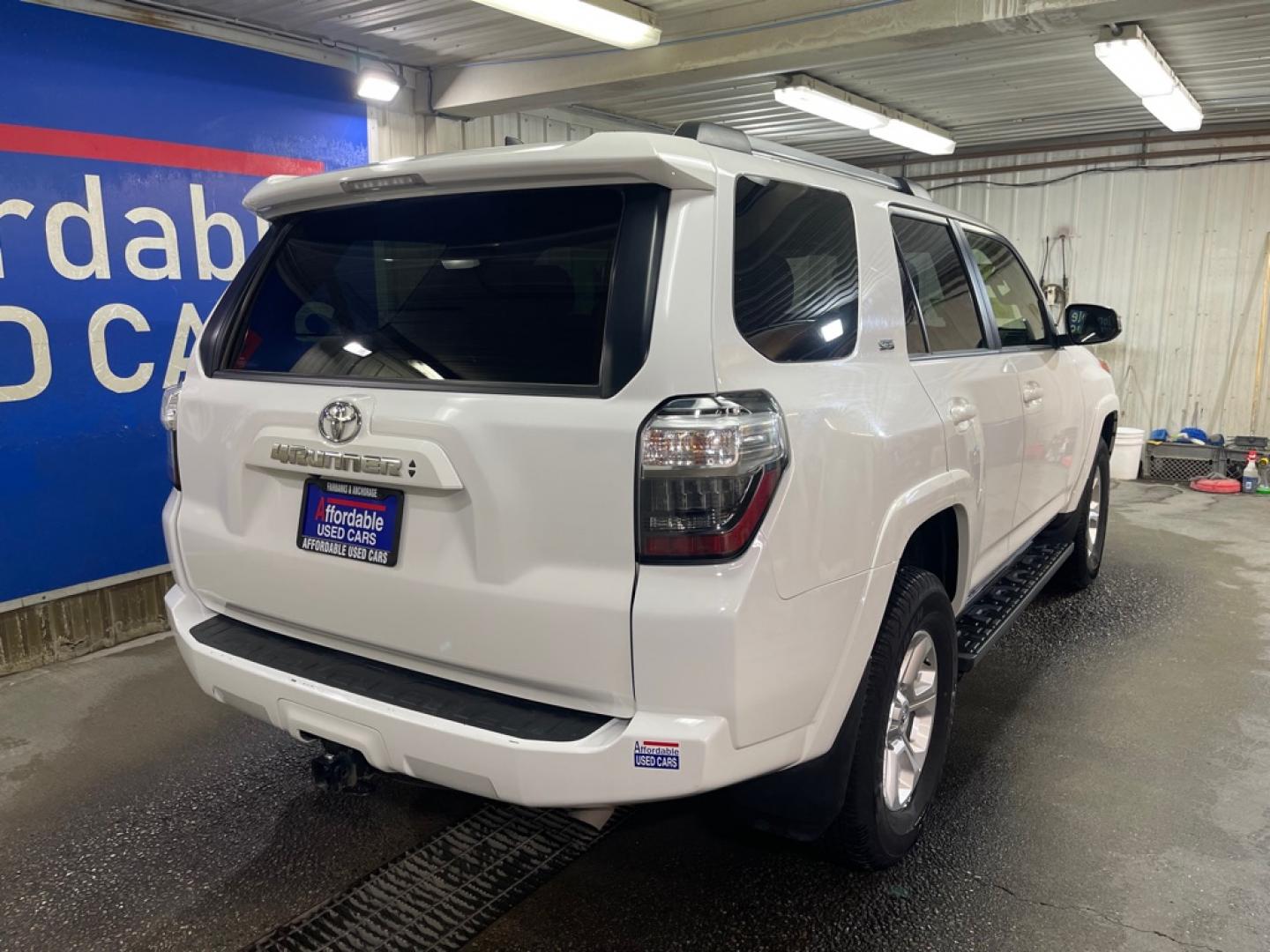 2024 WHITE TOYOTA 4RUNNER SR5/SR5 PREMIUM (JTEMU5JR2R6) with an 4.0L engine, Automatic transmission, located at 2525 S. Cushman, Fairbanks, AK, 99701, (907) 452-5707, 64.824036, -147.712311- Photo#2