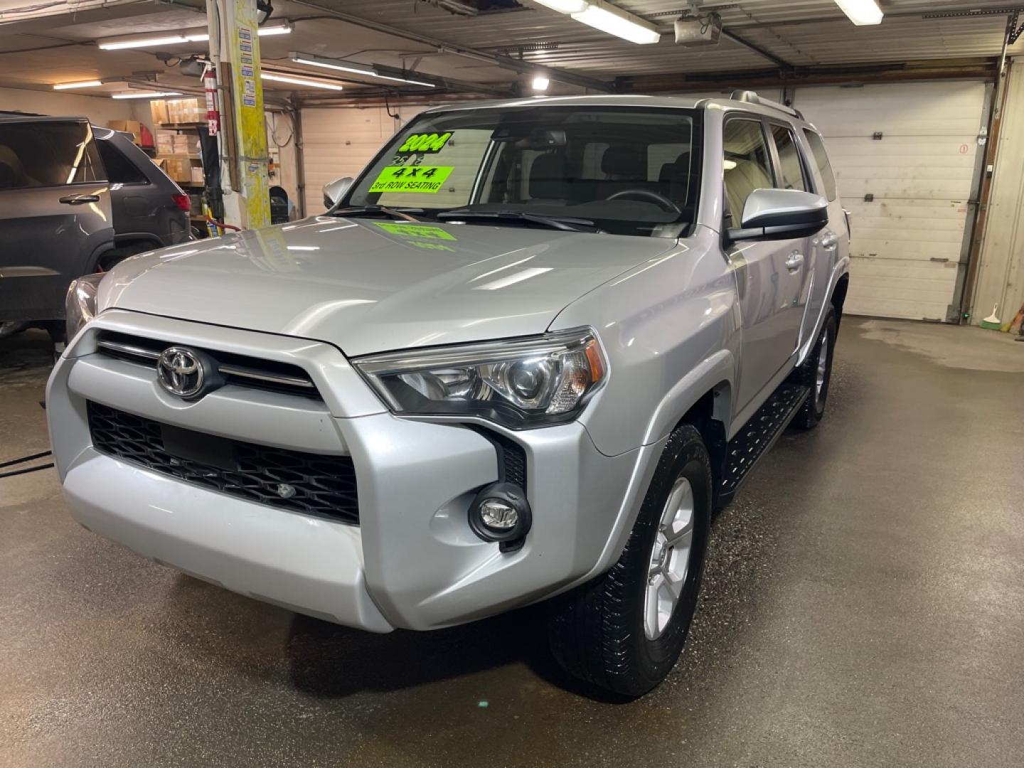 2024 SILVER TOYOTA 4RUNNER SR5/SR5 PREMIUM (JTEMU5JR5R6) with an 4.0L engine, Automatic transmission, located at 2525 S. Cushman, Fairbanks, AK, 99701, (907) 452-5707, 64.824036, -147.712311- Photo#1