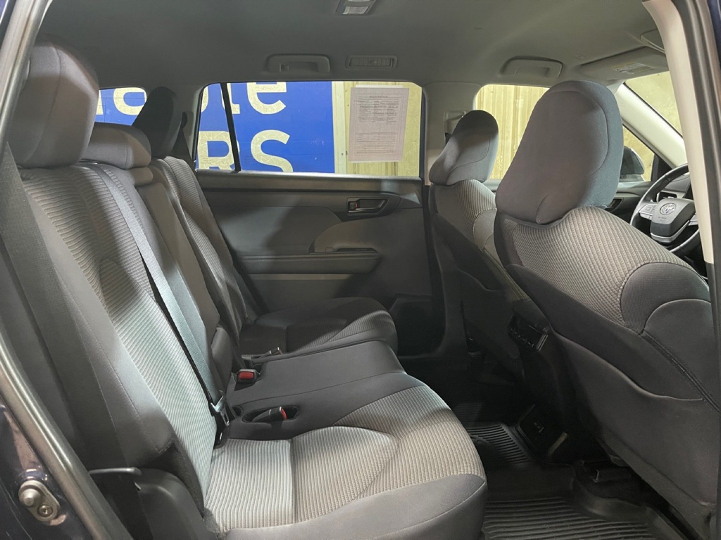 2024 BLACK TOYOTA HIGHLANDER LE (5TDKDRBH1RS) with an 2.4L engine, Automatic transmission, located at 2525 S. Cushman, Fairbanks, AK, 99701, (907) 452-5707, 64.824036, -147.712311- Photo#4