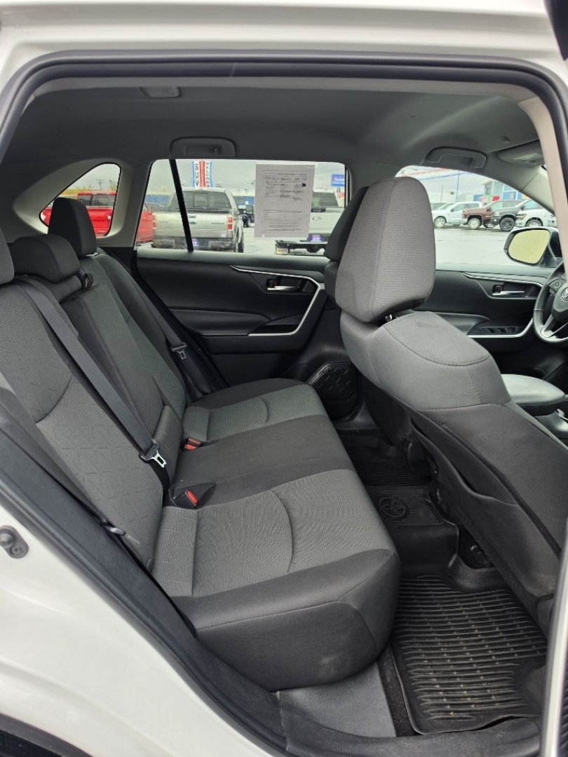 2024 WHITE TOYOTA RAV4 XLE (2T3P1RFV4RW) with an 2.5L engine, Automatic transmission, located at 2525 S. Cushman, Fairbanks, AK, 99701, (907) 452-5707, 64.824036, -147.712311- Photo#5