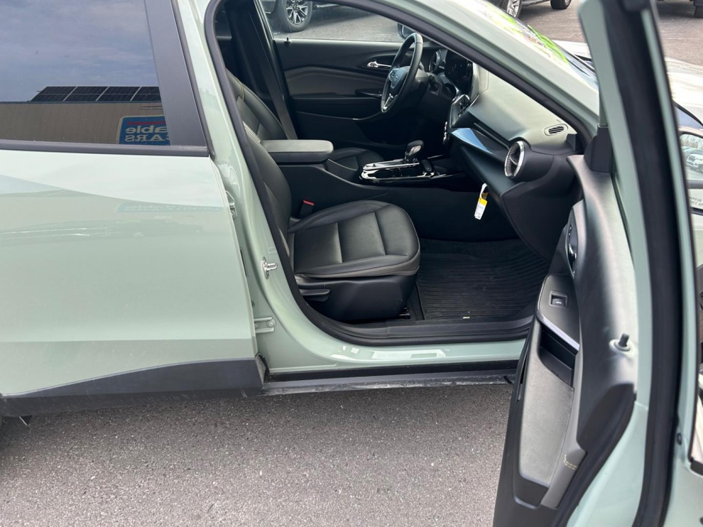 2026 GREEN CHEVROLET TRAX ACTIV (KL77LKEP3TC) with an 1.2L engine, Automatic transmission, located at 2525 S. Cushman, Fairbanks, AK, 99701, (907) 452-5707, 64.824036, -147.712311- Photo#4
