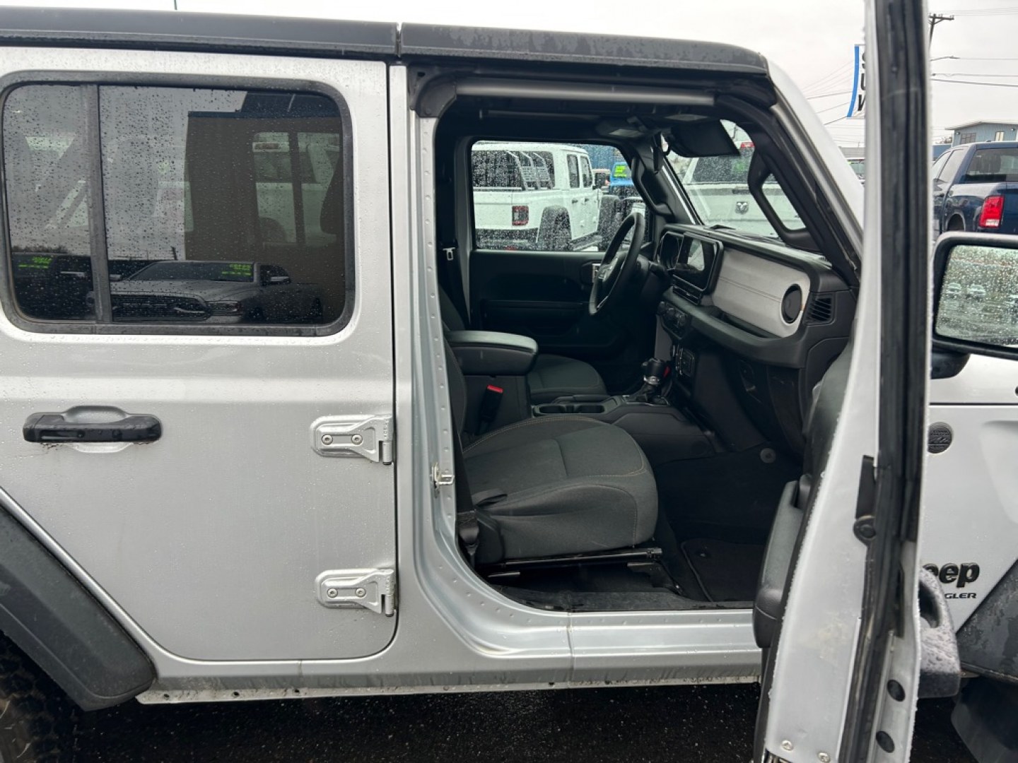 2024 GRAY JEEP WRANGLER SPORT SPORT (1C4PJXDG1RW) with an 3.6L engine, Automatic transmission, located at 2525 S. Cushman, Fairbanks, AK, 99701, (907) 452-5707, 64.824036, -147.712311- Photo#4