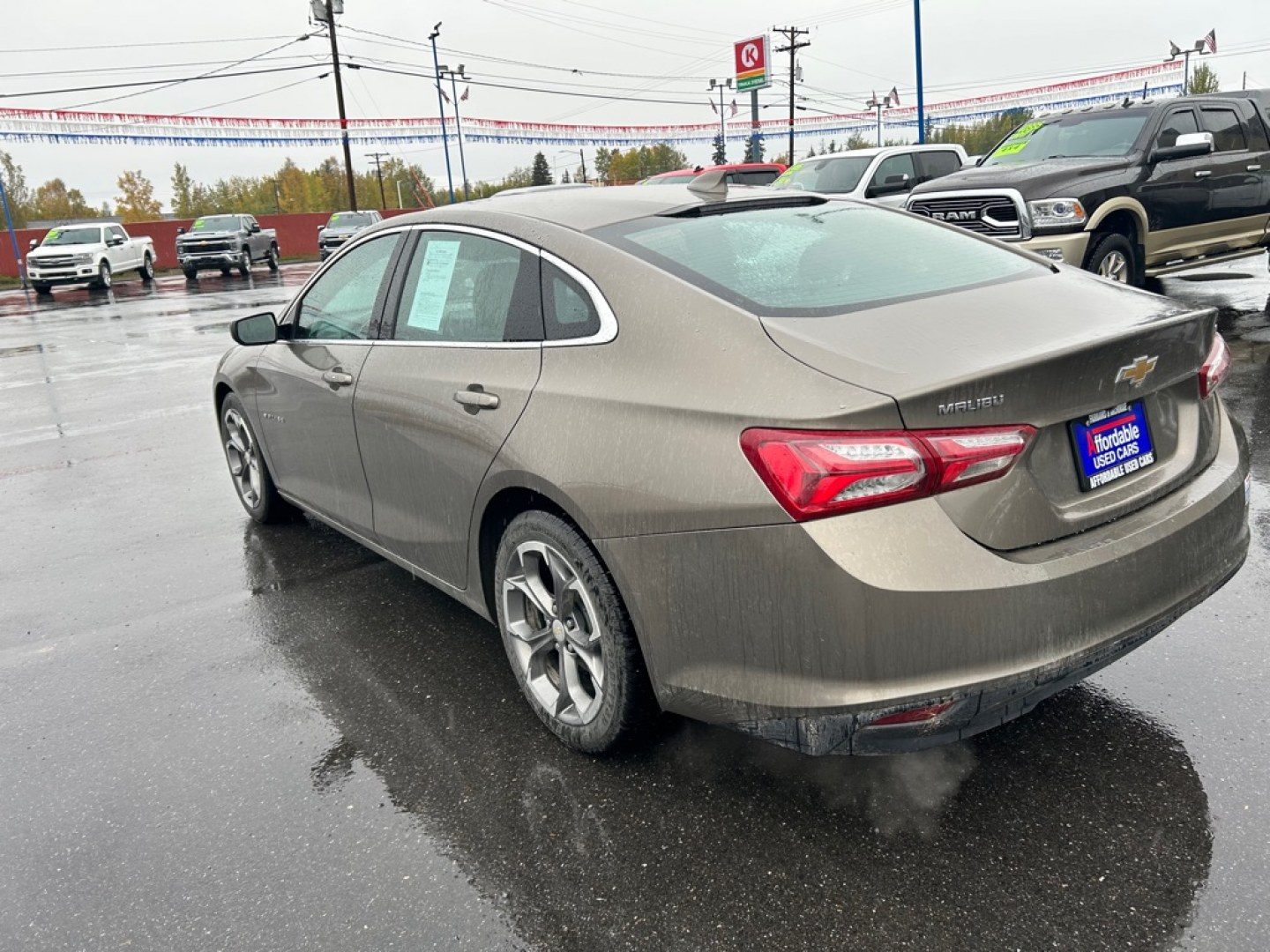 2020 TAN CHEVROLET MALIBU LT (1G1ZD5ST0LF) with an 1.5L engine, Continuously Variable transmission, located at 2525 S. Cushman, Fairbanks, AK, 99701, (907) 452-5707, 64.824036, -147.712311- Photo#3