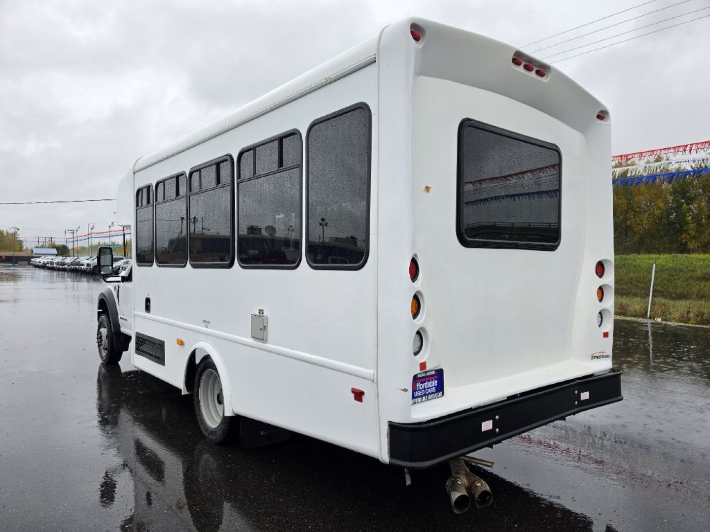 2017 WHITE FORD F450 SUPER DUTY (1FDAF4GT1HE) with an 6.7L engine, Automatic transmission, located at 2525 S. Cushman, Fairbanks, AK, 99701, (907) 452-5707, 64.824036, -147.712311- Photo#3