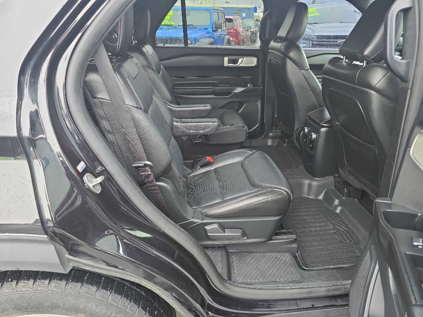 2020 BLACK FORD EXPLORER ST (1FM5K8GC7LG) with an 3.0L engine, Automatic transmission, located at 2525 S. Cushman, Fairbanks, AK, 99701, (907) 452-5707, 64.824036, -147.712311- Photo#6