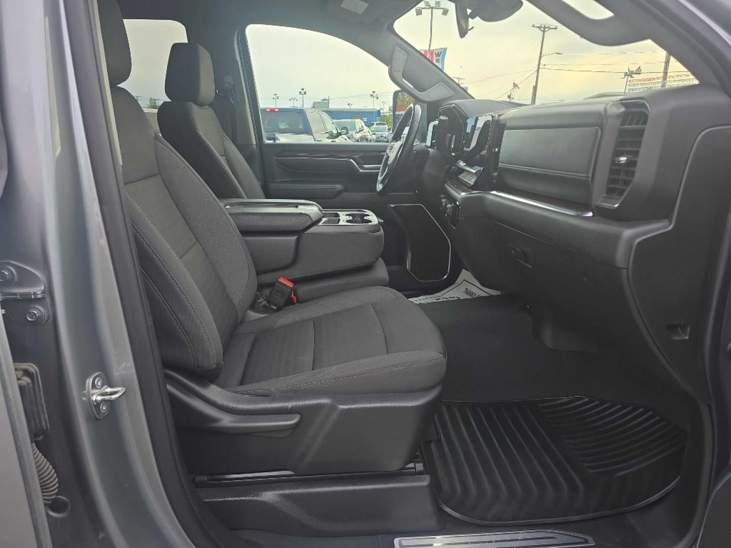 2024 SILVER CHEVROLET SILVERADO 2500 HEAVY DUTY LT (1GC4YNE77RF) with an 6.6L engine, Automatic transmission, located at 2525 S. Cushman, Fairbanks, AK, 99701, (907) 452-5707, 64.824036, -147.712311- Photo#2