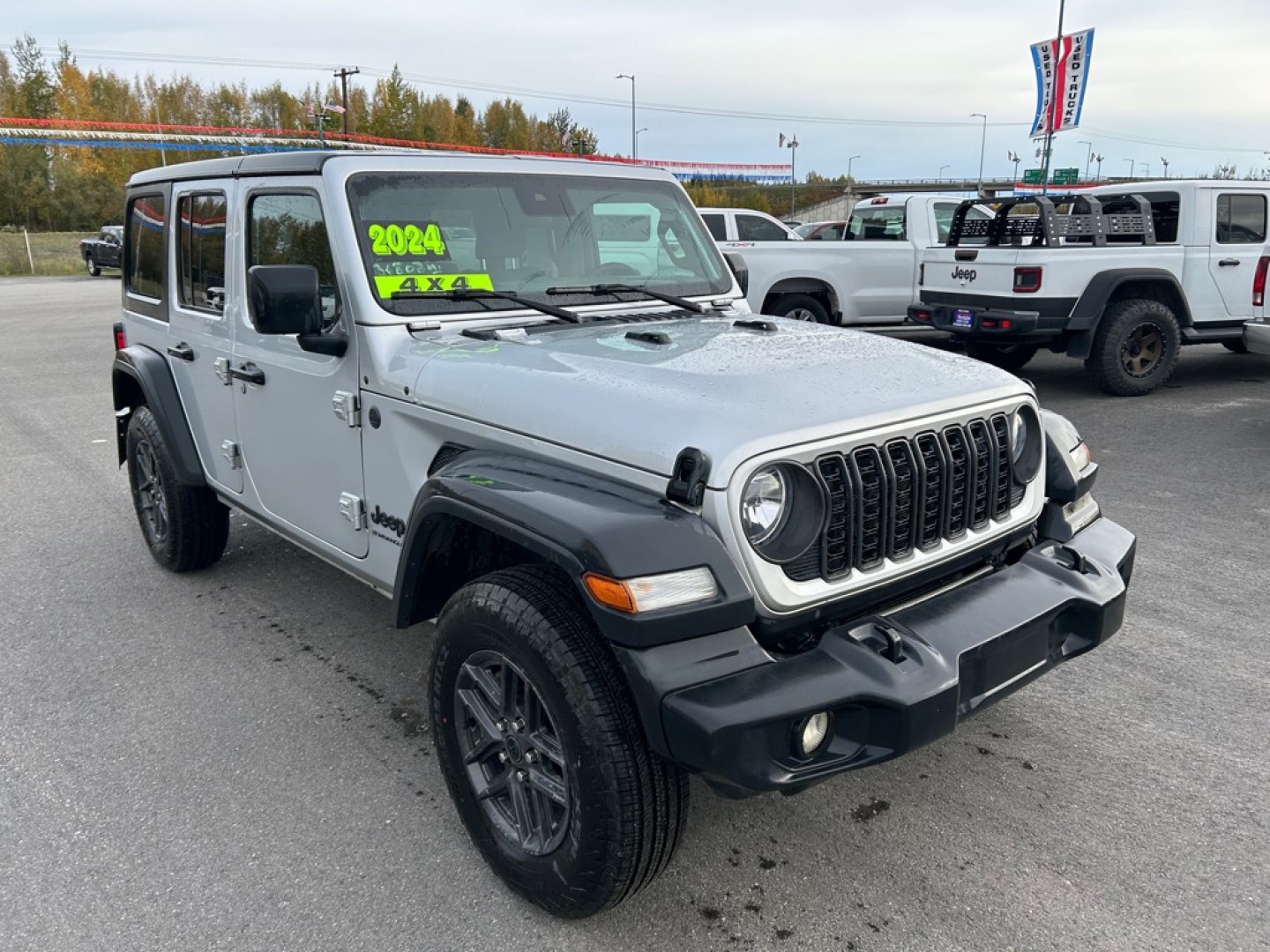 2024 SILVER JEEP WRANGLER SPORT SPORT (1C4PJXDG8RW) with an 3.6L engine, Automatic transmission, located at 2525 S. Cushman, Fairbanks, AK, 99701, (907) 452-5707, 64.824036, -147.712311- Photo#1
