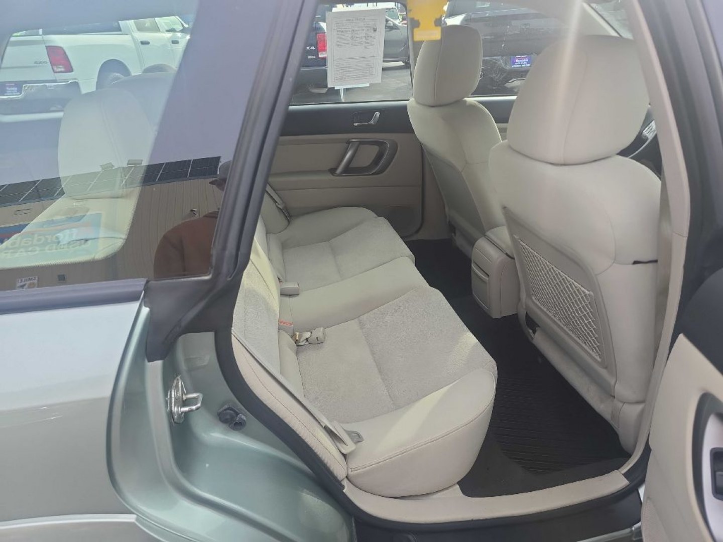 2009 GREEN SUBARU OUTBACK (4S4BP60C897) with an 2.5L engine, Automatic transmission, located at 2525 S. Cushman, Fairbanks, AK, 99701, (907) 452-5707, 64.824036, -147.712311- Photo#3