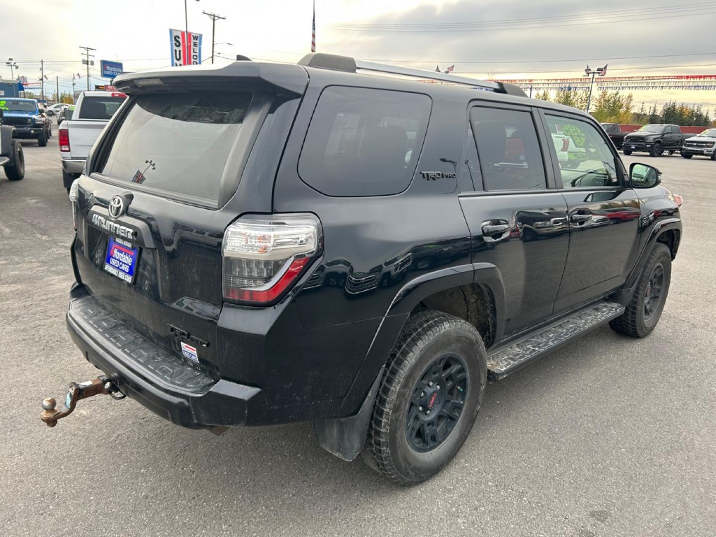 2018 BLACK TOYOTA 4RUNNER TRD PRO SR5/SR5 PREMIUM (JTEBU5JR6J5) with an 4.0L engine, Automatic transmission, located at 2525 S. Cushman, Fairbanks, AK, 99701, (907) 452-5707, 64.824036, -147.712311- Photo#2