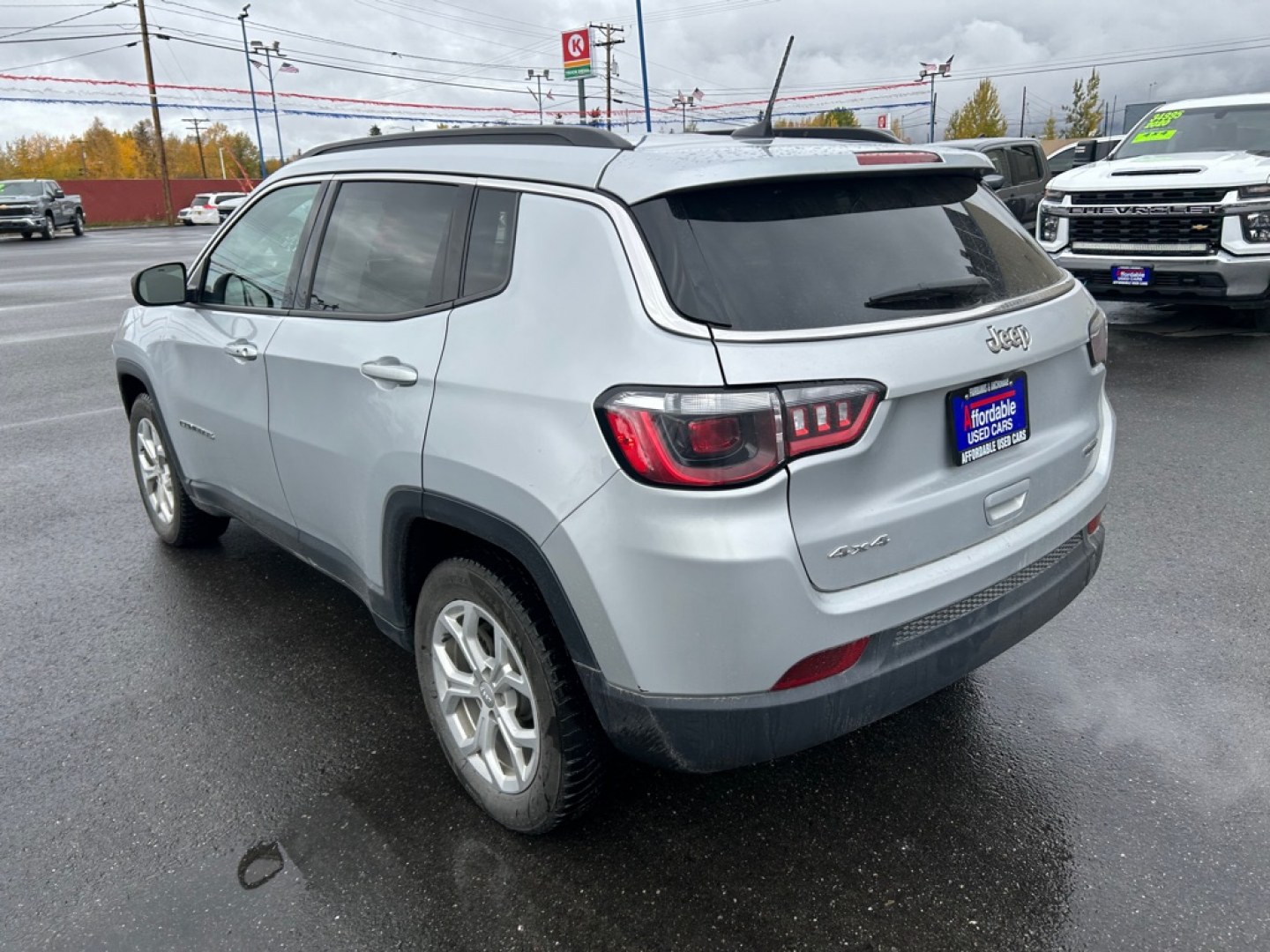 2024 SILVER JEEP COMPASS LATITUDE (3C4NJDBN2RT) with an 2.0L engine, Automatic transmission, located at 2525 S. Cushman, Fairbanks, AK, 99701, (907) 452-5707, 64.824036, -147.712311- Photo#3