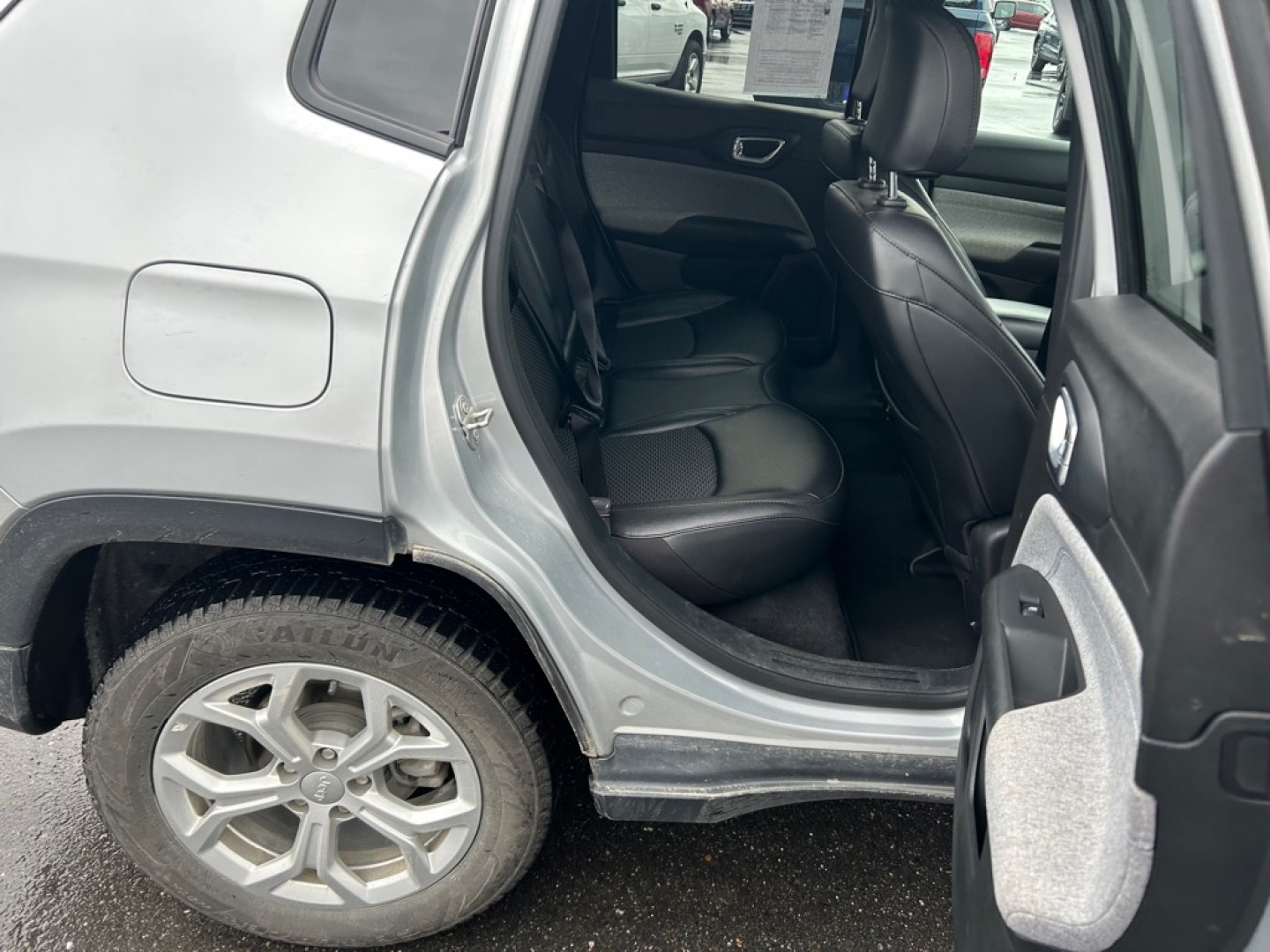 2024 SILVER JEEP COMPASS LATITUDE (3C4NJDBN2RT) with an 2.0L engine, Automatic transmission, located at 2525 S. Cushman, Fairbanks, AK, 99701, (907) 452-5707, 64.824036, -147.712311- Photo#5