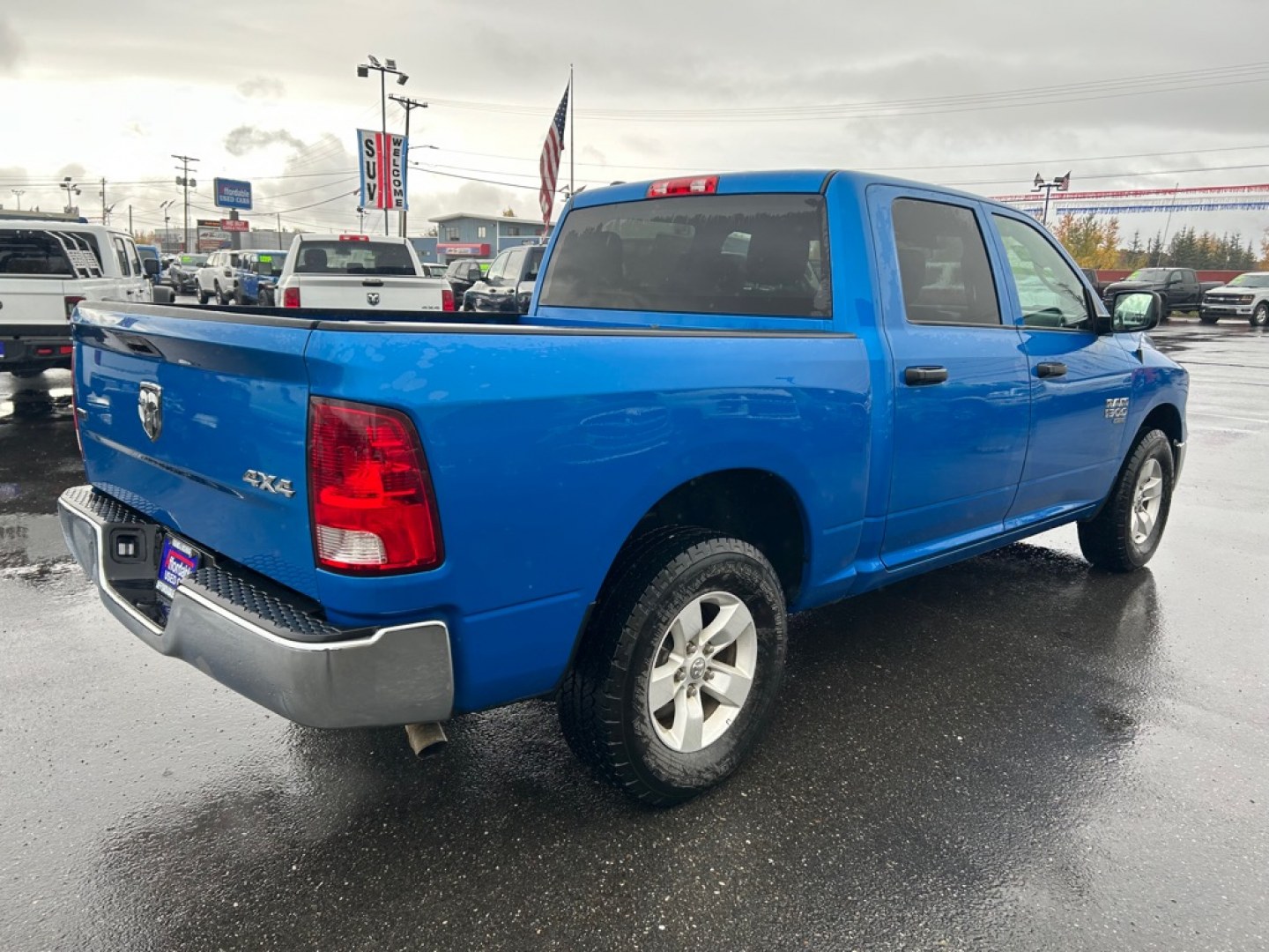 2022 BLUE RAM 1500 CLASSIC SLT (1C6RR7LG7NS) with an 3.6L engine, Automatic transmission, located at 2525 S. Cushman, Fairbanks, AK, 99701, (907) 452-5707, 64.824036, -147.712311- Photo#2