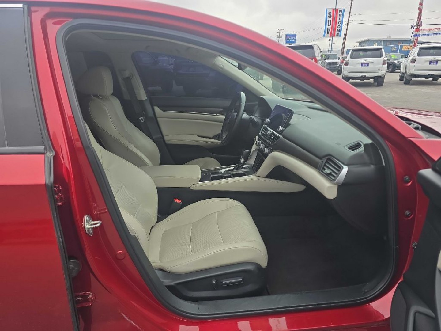 2018 MAROON HONDA ACCORD EXL (1HGCV1F55JA) with an 1.5L engine, Continuously Variable transmission, located at 2525 S. Cushman, Fairbanks, AK, 99701, (907) 452-5707, 64.824036, -147.712311- Photo#3