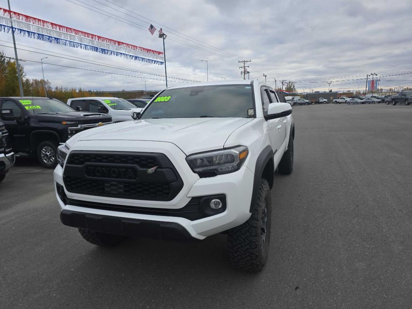 2023 WHITE TOYOTA TACOMA DOUBLE CAB (3TMDZ5BN8PM) with an 3.5L engine, Automatic transmission, located at 2525 S. Cushman, Fairbanks, AK, 99701, (907) 452-5707, 64.824036, -147.712311- Photo#2