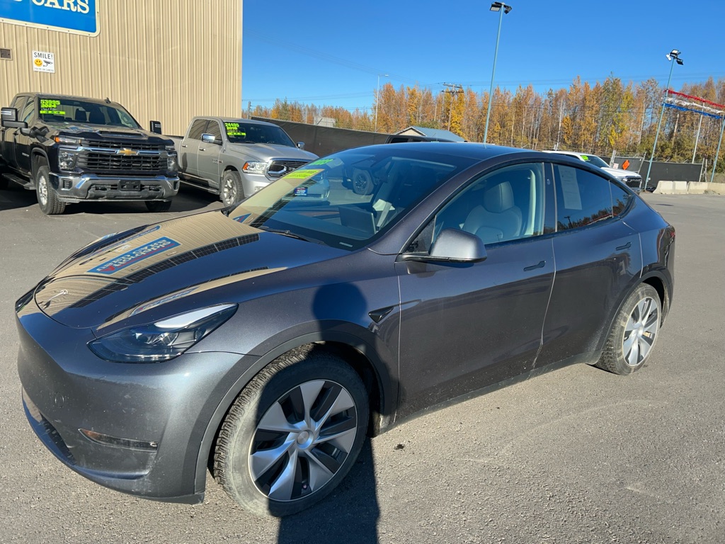 photo of 2023 TESLA MODEL Y 