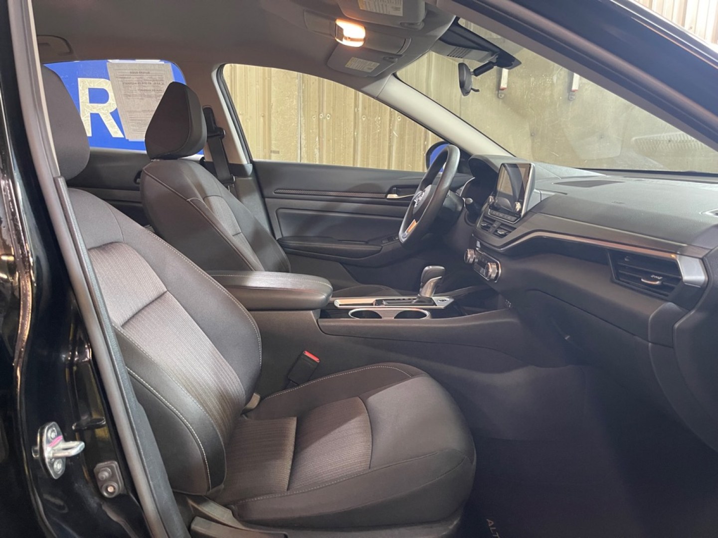 2024 BLACK NISSAN ALTIMA SV (1N4BL4DV6RN) with an 2.5L engine, Continuously Variable transmission, located at 2525 S. Cushman, Fairbanks, AK, 99701, (907) 452-5707, 64.824036, -147.712311- Photo#3