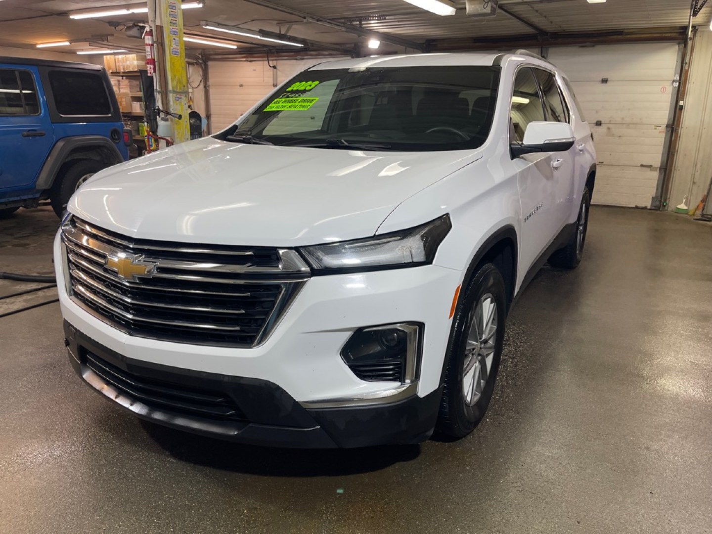 2023 WHITE CHEVROLET TRAVERSE LT (1GNEVGKW7PJ) with an 3.6L engine, Automatic transmission, located at 2525 S. Cushman, Fairbanks, AK, 99701, (907) 452-5707, 64.824036, -147.712311- Photo#1